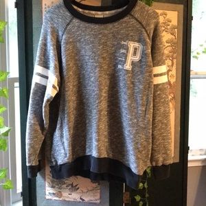 PINK Victoria’s Secret Sweatshirt with pockets!